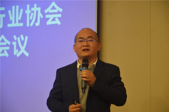 水產(chǎn)前言2020-12-28“高手思維：專注“小產(chǎn)品”讓這家企業(yè)，成為全球三大名企之一”700.png