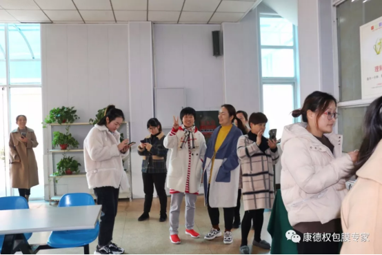 康德權(quán)食堂豪華自助餐來襲，據(jù)說全部出自內(nèi)部員工之手244.png