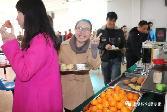 康德權(quán)食堂豪華自助餐來襲，據(jù)說全部出自內(nèi)部員工之手236.png